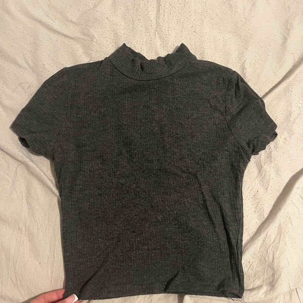 Women's Gray Short Sleeve Top